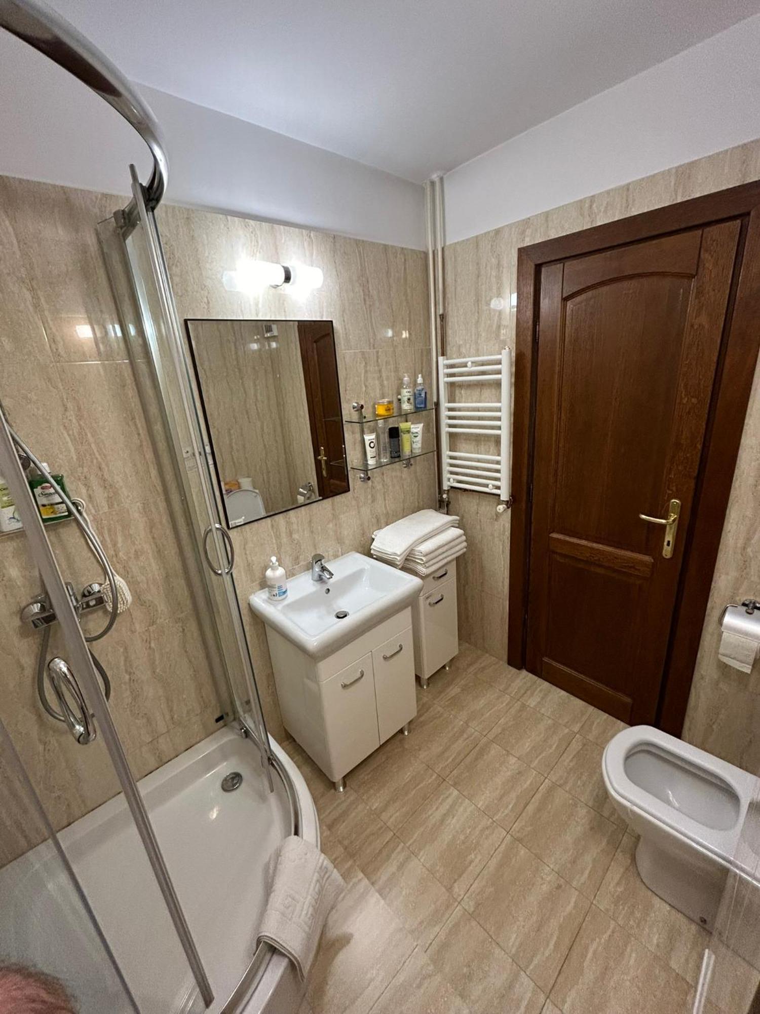 Apart. Premium Ultracentral, 3 Camere Loc Parcare. Ploiesti Bagian luar foto